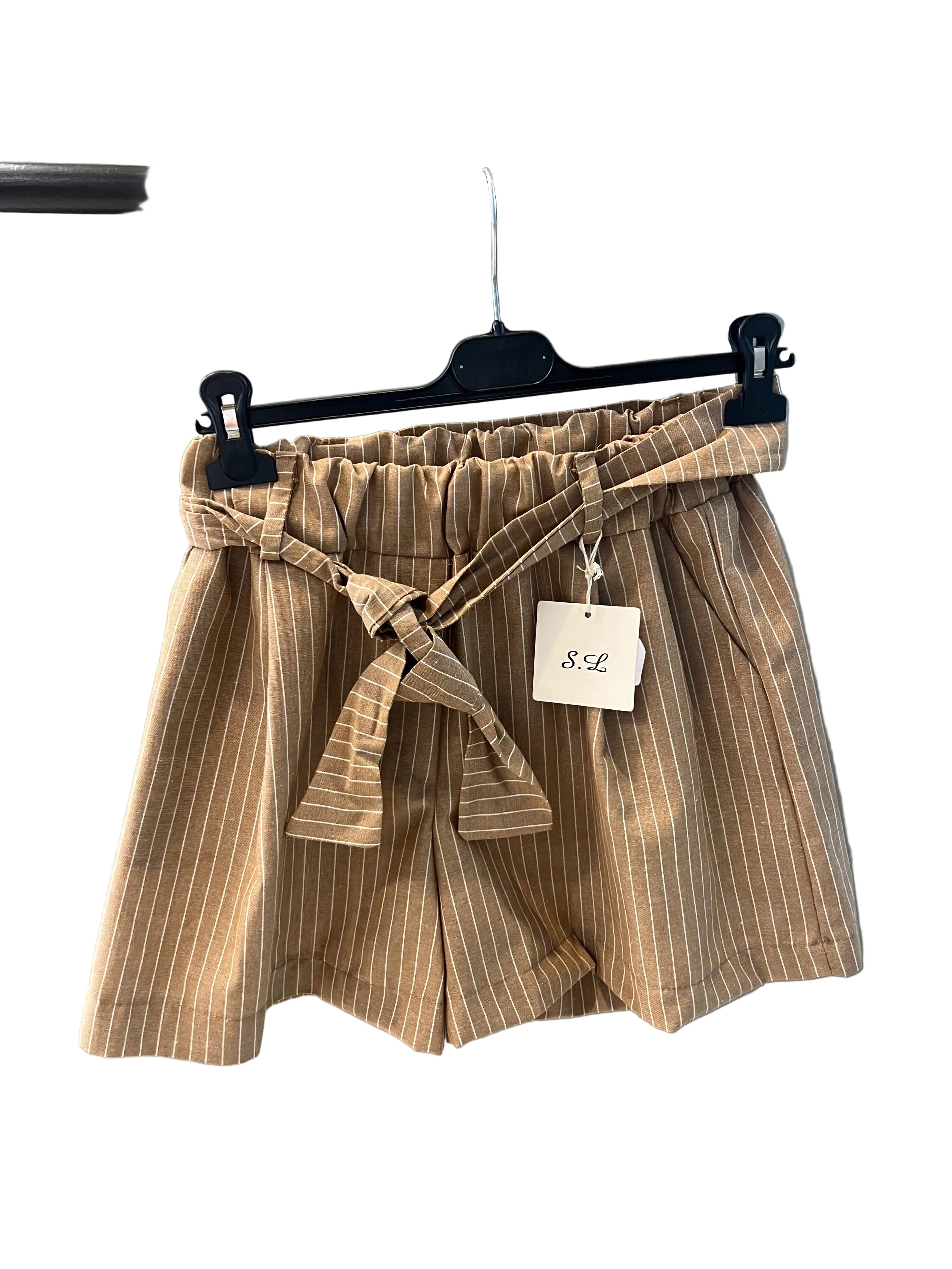 Pantaloncini gessato con fiocco ￼
