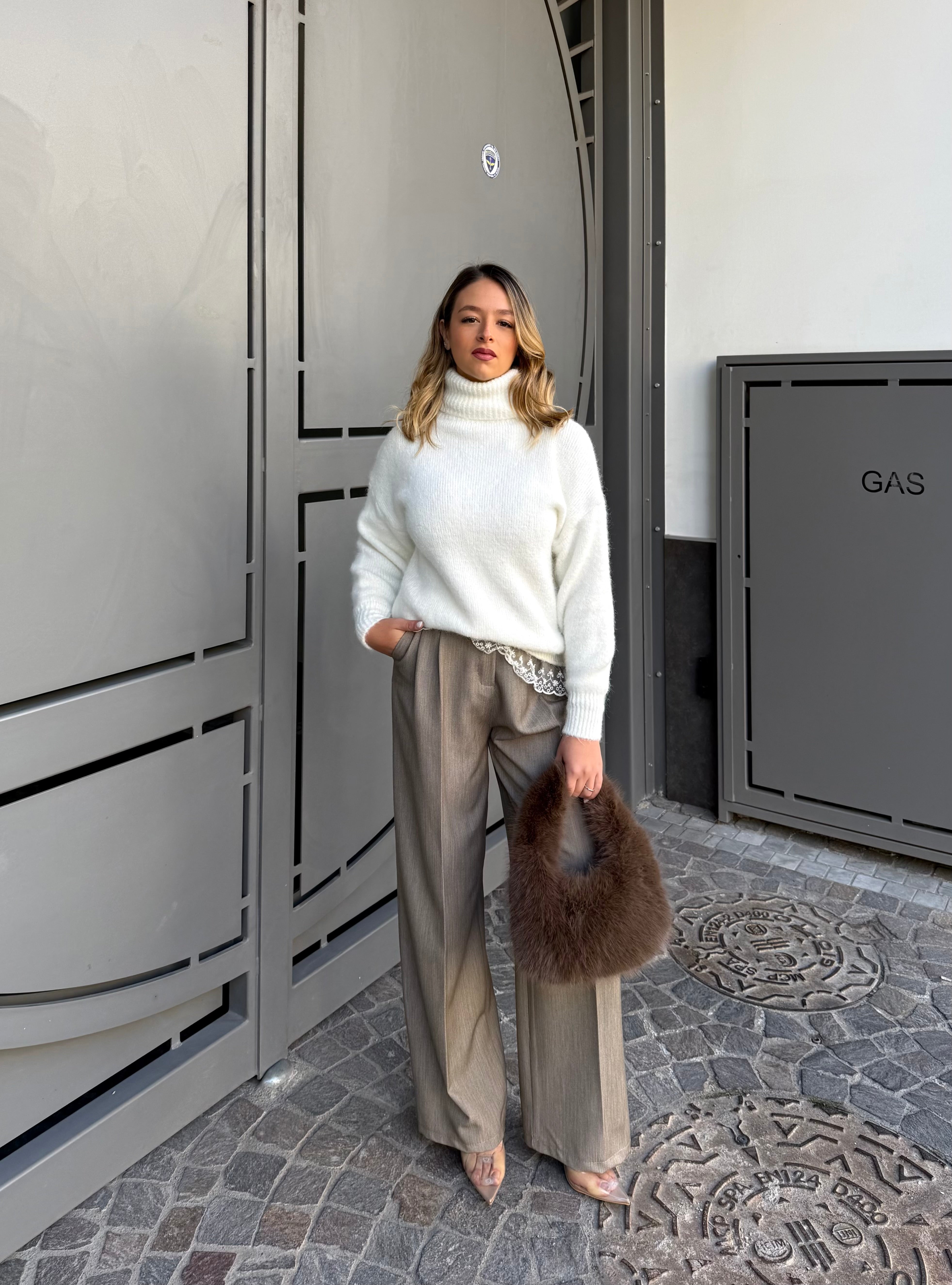 Maglione con pizzo ￼￼